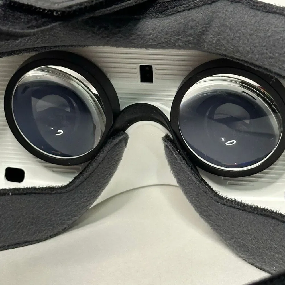 Samsung Gear VR Oculus Virtual Reality Headset